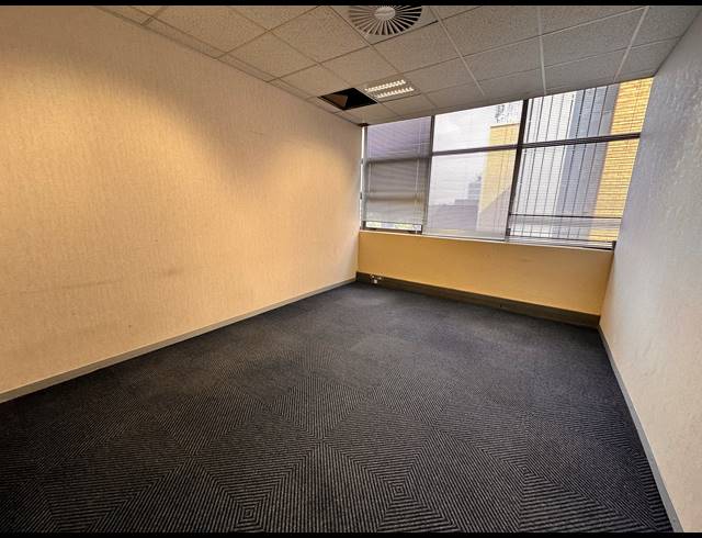 1,207M² OFFICE TO LET IN ROSEBANK